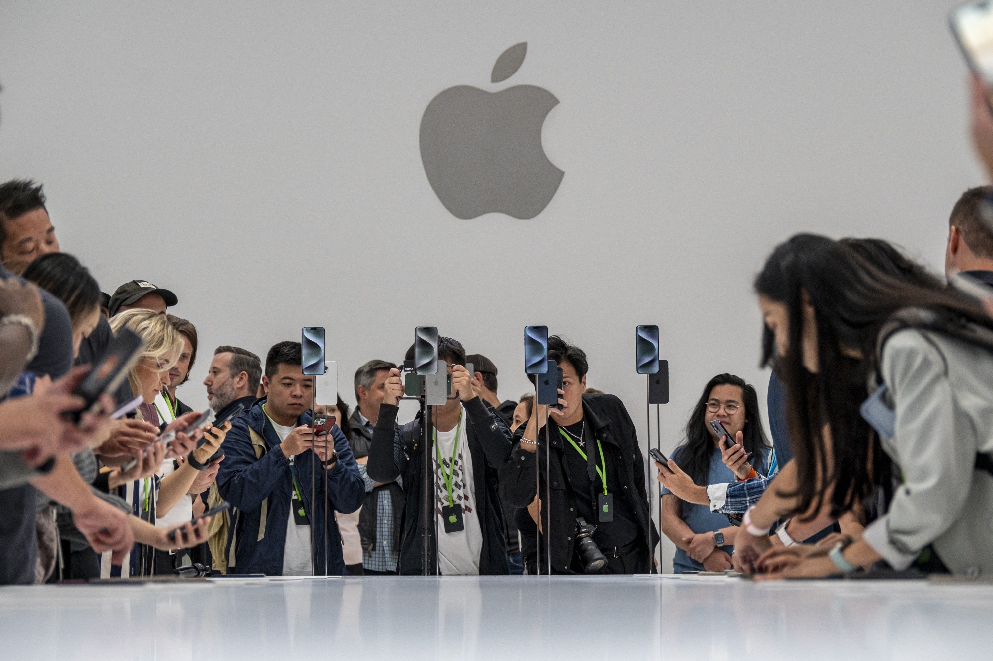 2024年科技业重点前瞻：苹果这个地位可能不保